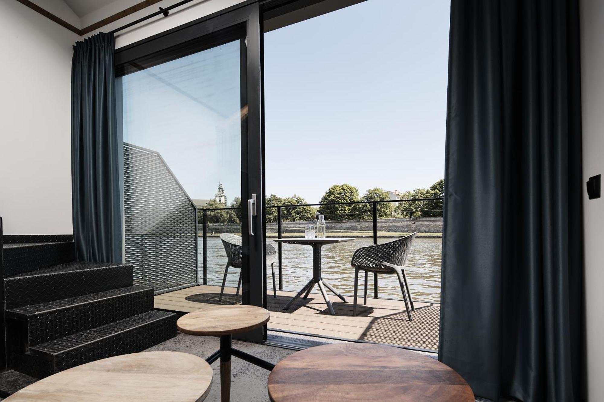 New Port - Premium Floating Aparthotel 克拉科夫 外观 照片